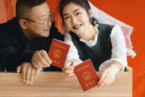 2025年9月领证要看日子吗(9月25日领证怎么样) 2025年9月领证要看日子吗(9月25日领证怎么样)