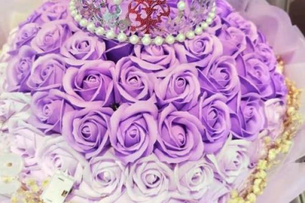 2012年七夕情人节送什么礼物给女朋友比较浪漫贴心？