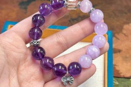 属狗的人2025年戴哪种水晶或手链可以提升健康运势