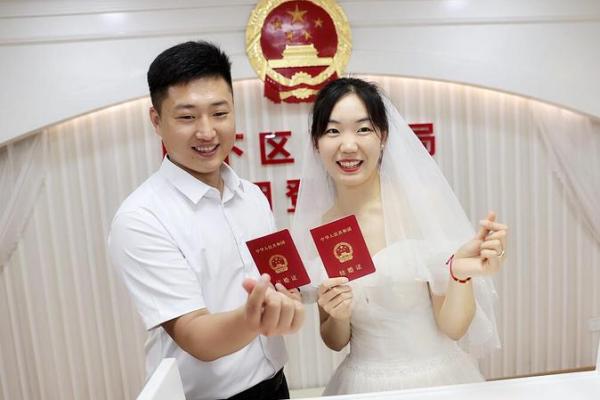 10月份领结婚证的好日子查询,哪三天最旺姻缘适合登记? 10月份领结婚证的好日子查询,哪三天最旺姻缘适合登记?